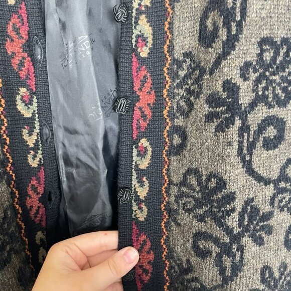 Vintage Icelandic Design Wool Blend European Button Closure Sweater - Picture 8 of 12